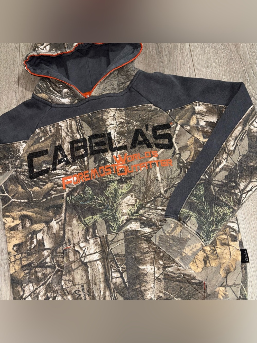 Cabelas Boys Camo Hoodie Size M Hunting Sweater